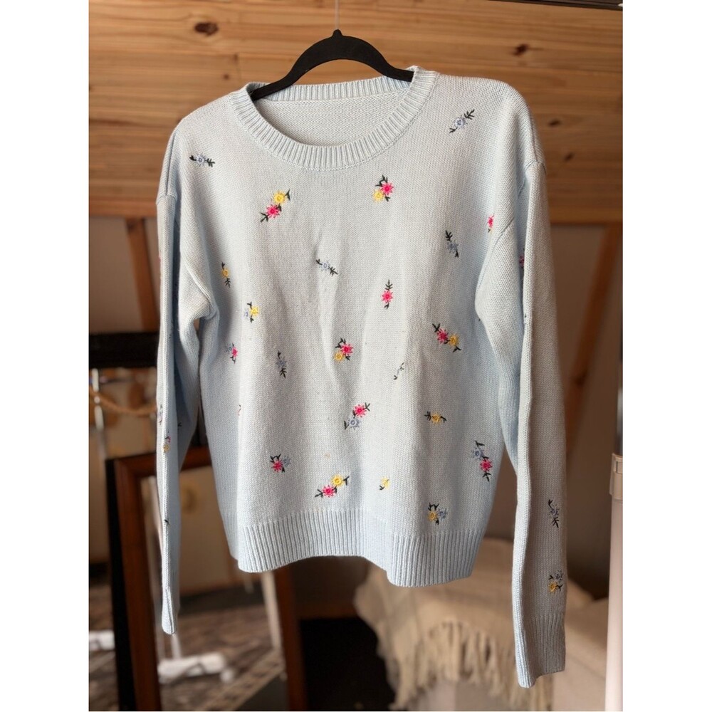 Light Blue Floral Embroidered Knitted Crewneck Lightweight Fall Sweater Knit LG